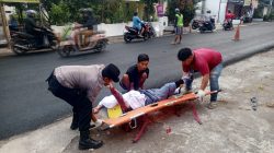 Berangkat Sekolah, Pelajar SMKN 1 Nglegok Tewas dalam Kecelakaan Tiga Motor