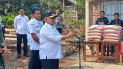 Kekeringan Melanda Binangun Blitar, Pemkab Salurkan Bantuan Beras dan Air Bersih