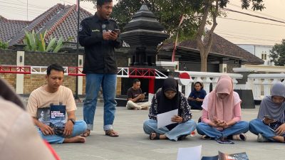 Jurnalis Blitar Raya Gelar Doa Bersama untuk Wartawan yang Hilang Kontak di Selat Sunda