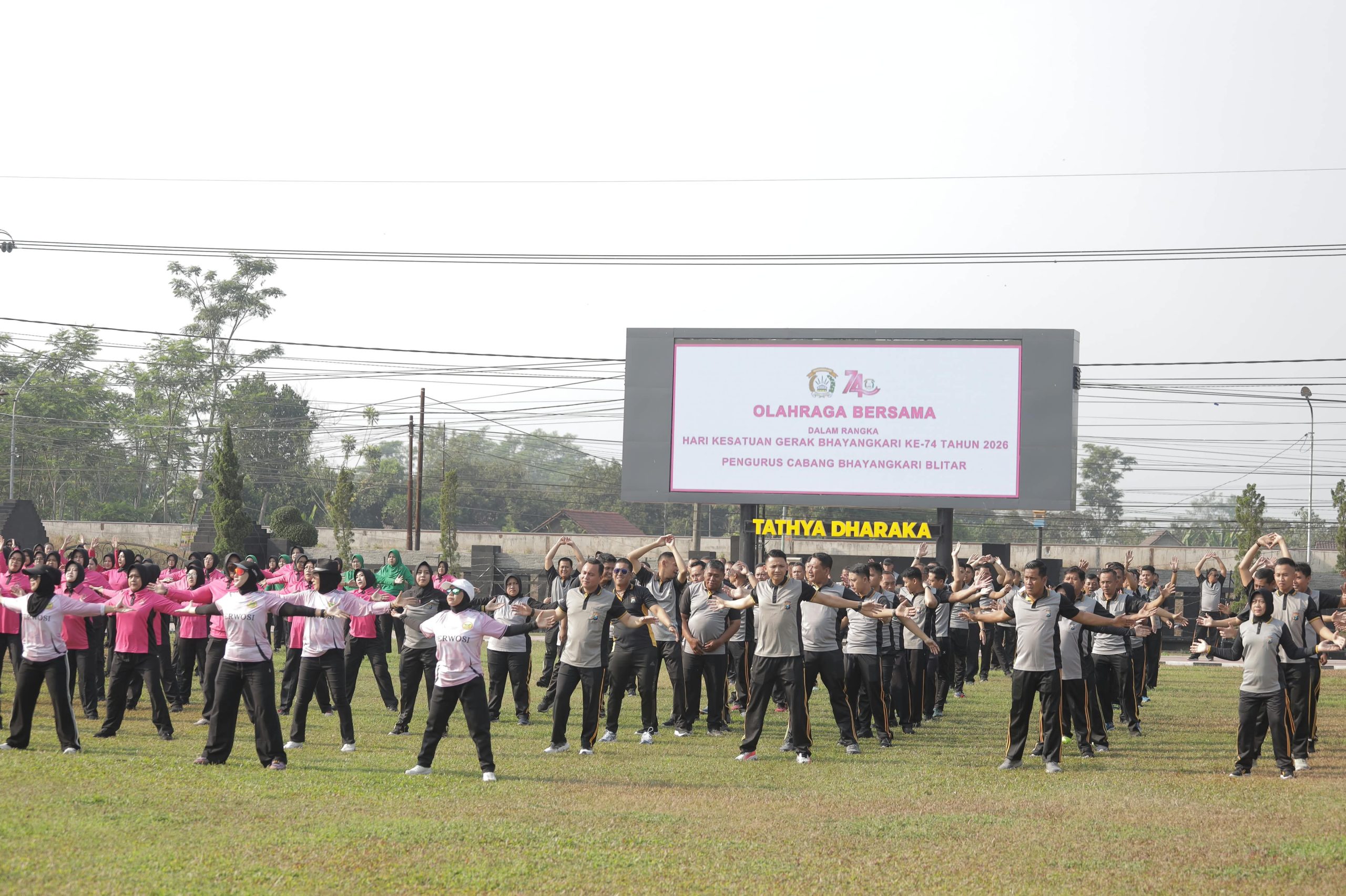HKGB ke-74, Polres Blitar dan Bhayangkari Gelar Olahraga Bersama hingga Lomba UMKM