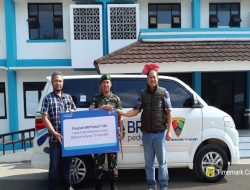 Gandeng Yonif TP 934/SBY, BRI Pacitan Salurkan Ambulans CSR untuk Warga
