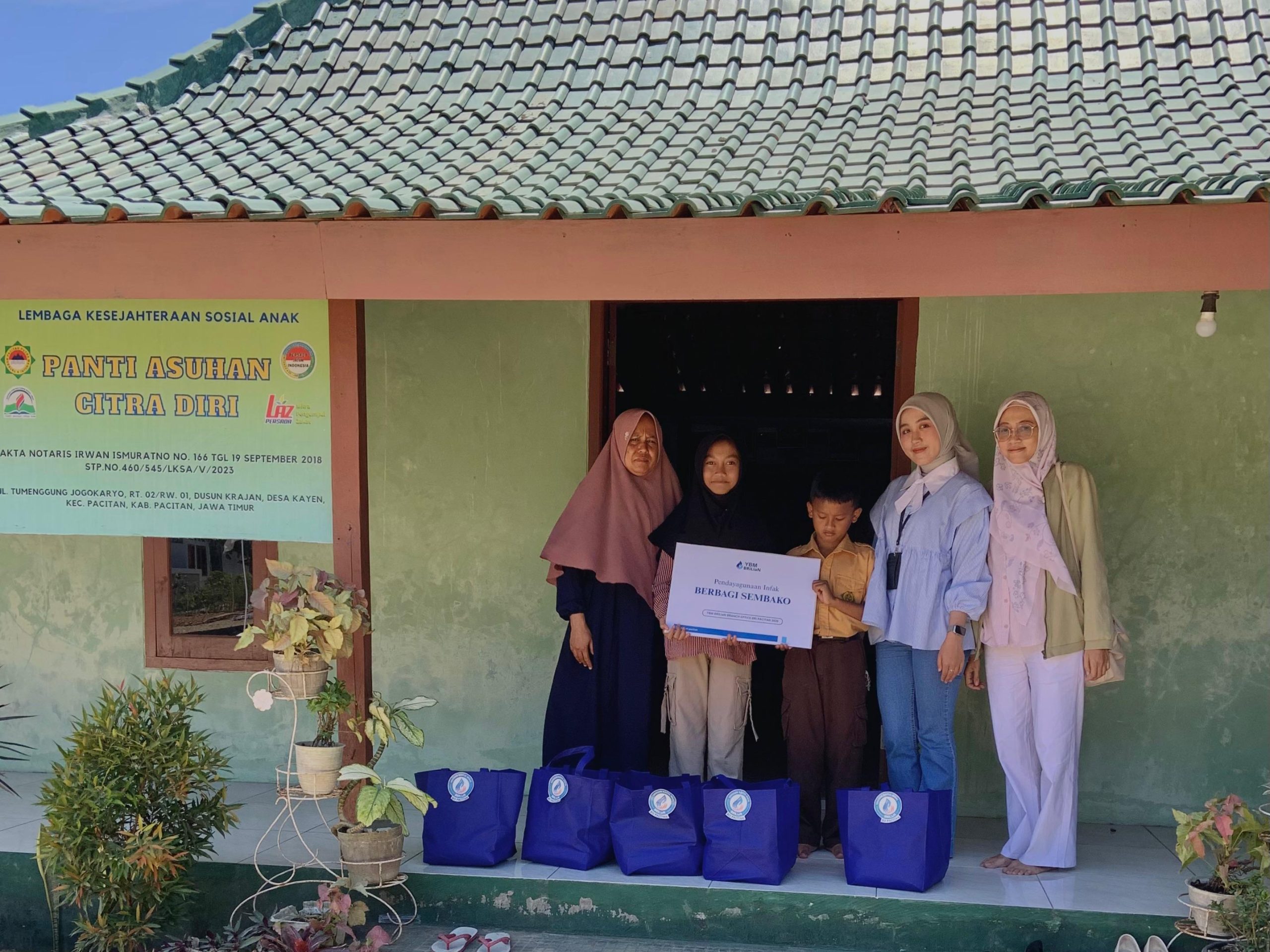 Jumat Berkah, BRI Branch Office Pacitan Salurkan Bantuan ke Yayasan dan Masyarakat