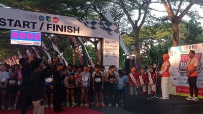 Pelari Ramaikan Kediri Run 2026, Wabup Dewi Lepas Peserta di SLG