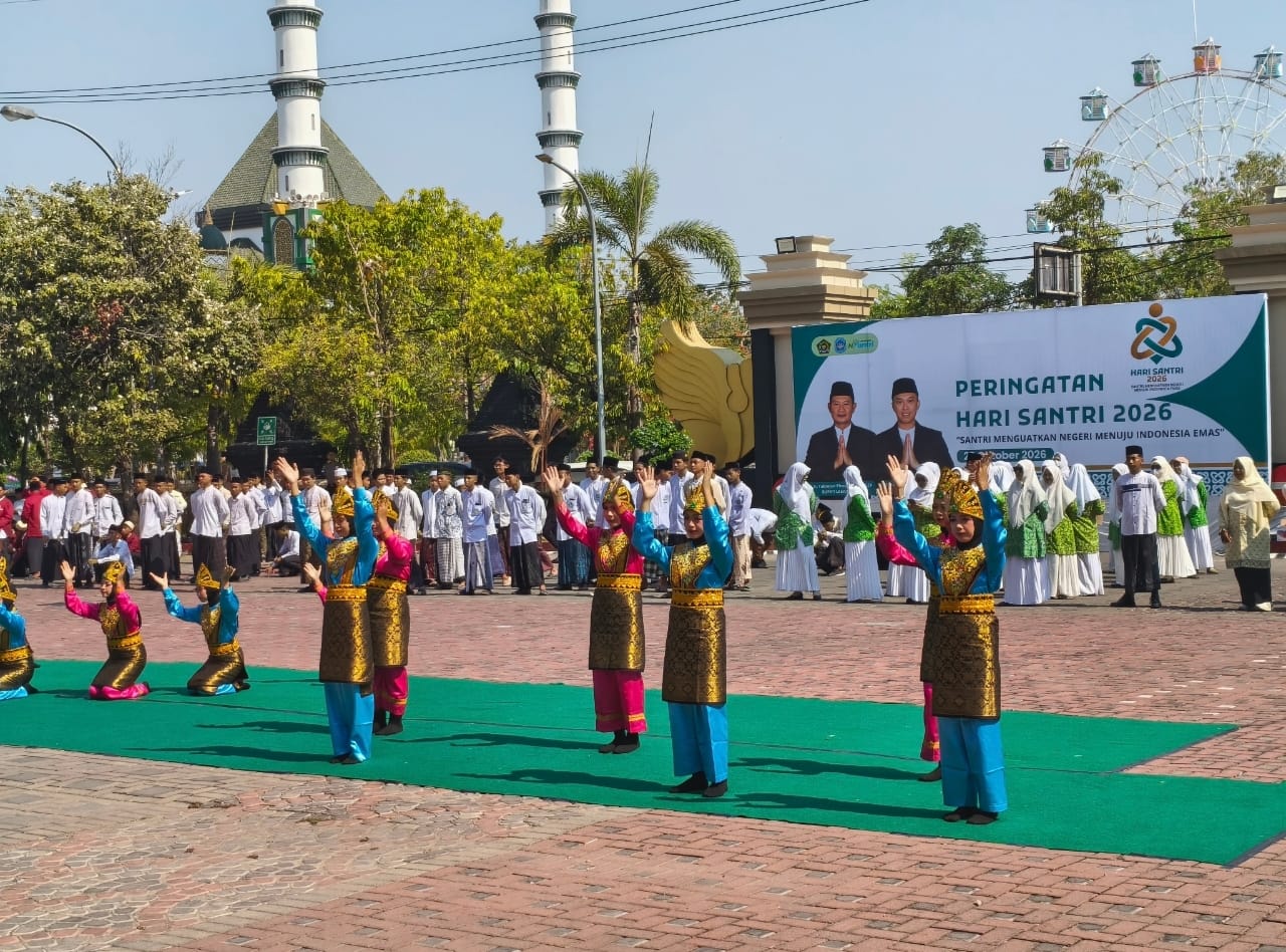 Hari Santri Nasional 2026, Bupati Lamongan Dorong Penguatan Pesantren dan Finalisasi Perbup Fasilitasi Santri