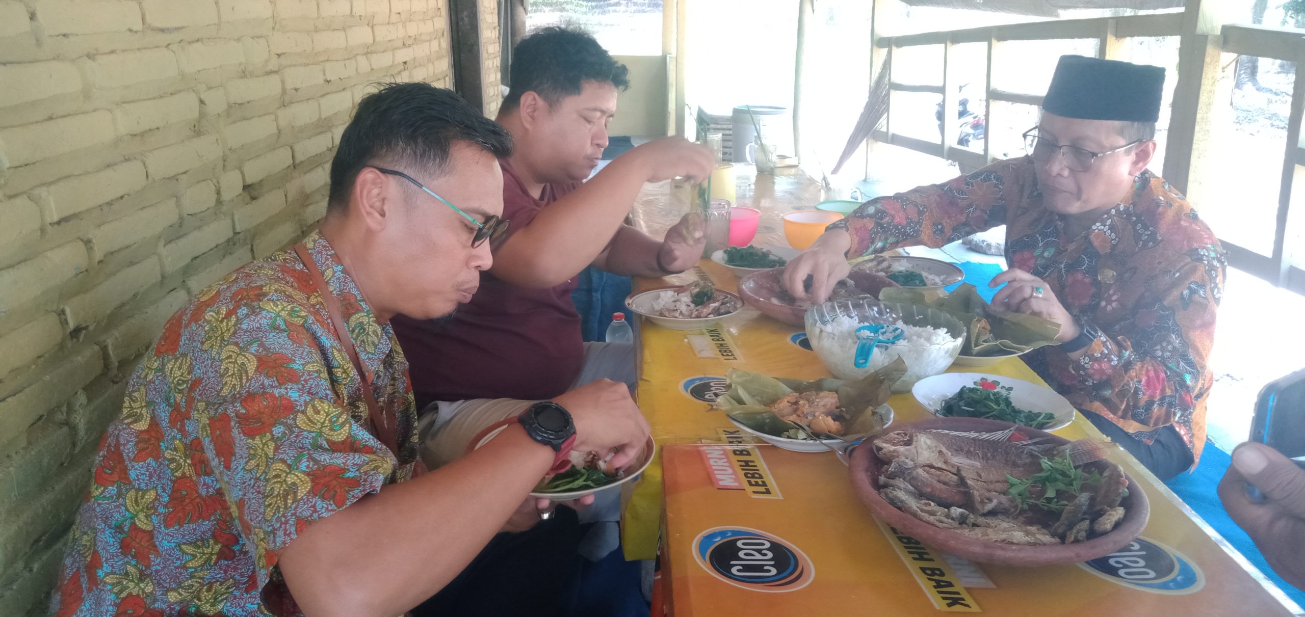 Sambelan Iwak Kali Bu Suci Kesamben Jombang, Sajikan Ikan Sungai dari Brantas dengan Sambal Nampol
