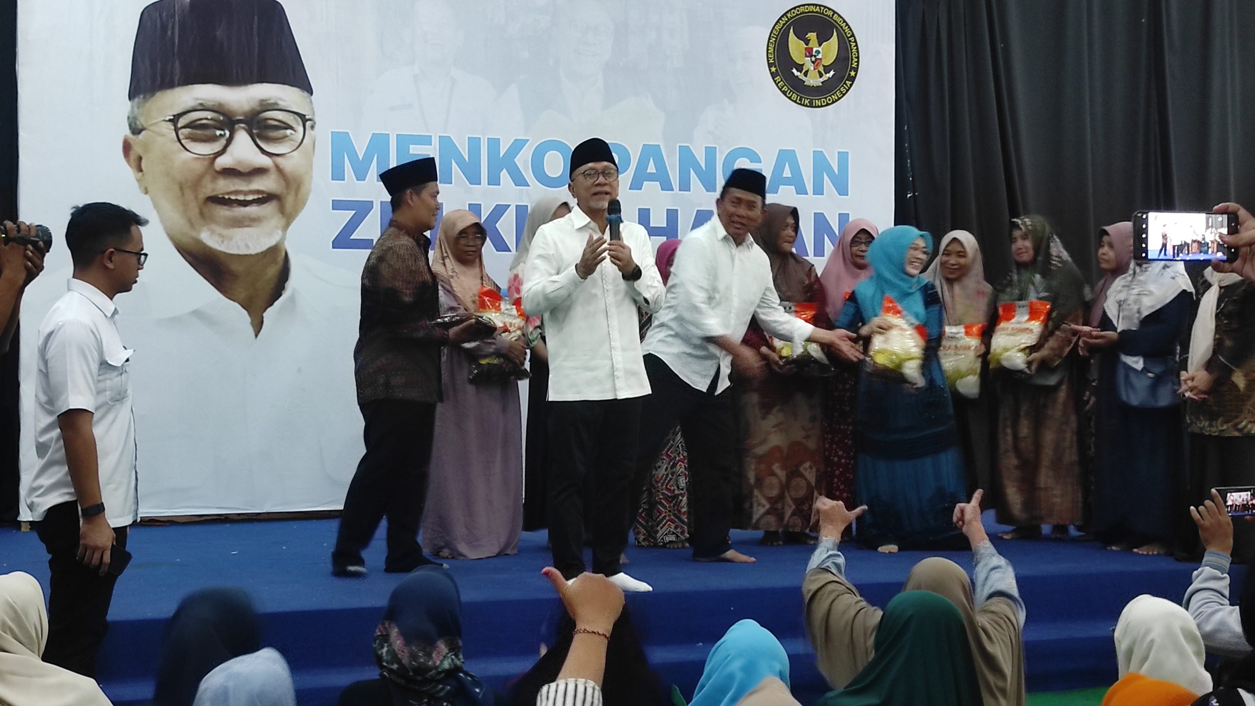 Zulhas Ajak Semua Pihak Gelar Pasar Murah di Tengah Kemarau Panjang