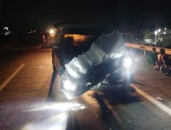 Rombongan Asal Madura Kecelakaan di Tol Jomo, Satu Penumpang Tewas, Empat Luka-L