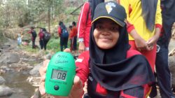 Pelajar Temukan 20 Partikel Mikroplastik di Sungai Gogor Jombang, Fosfat Capai Empat Kali Ambang Acuan