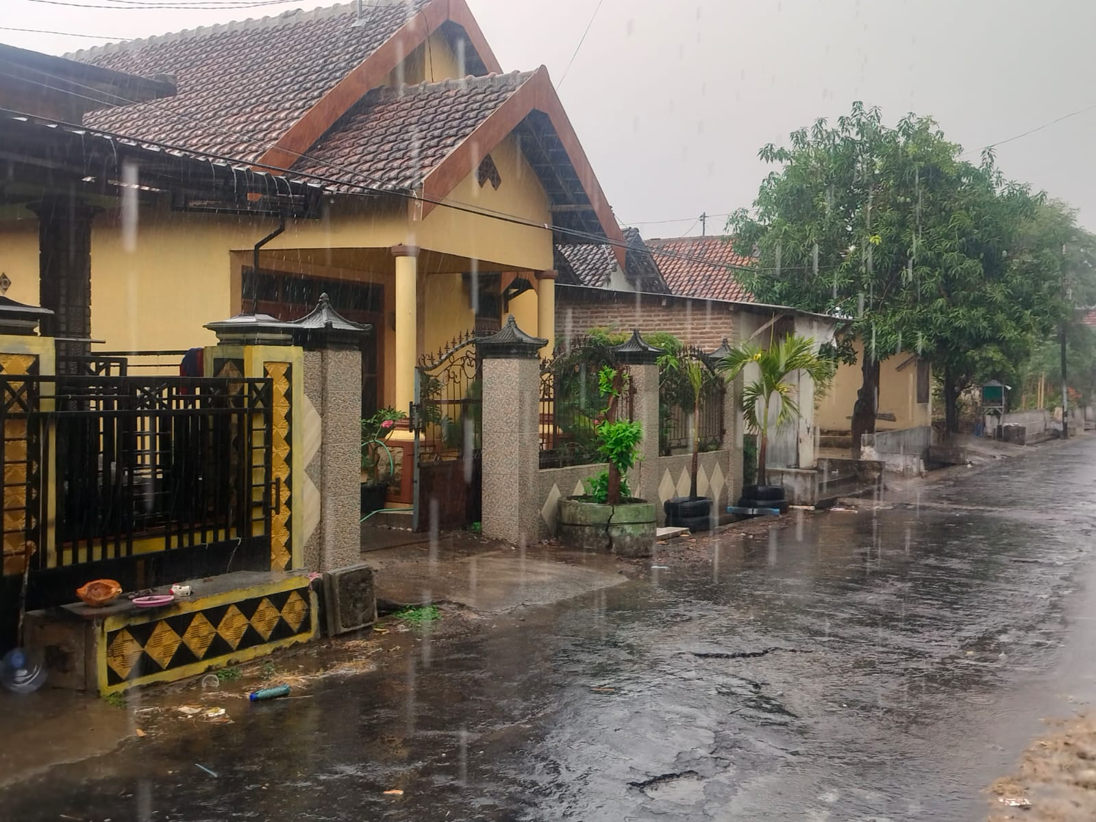 Sempat Panas Ekstrem hingga 38 Derajat, Hujan Mulai Guyur 21 Kecamatan di Jombang