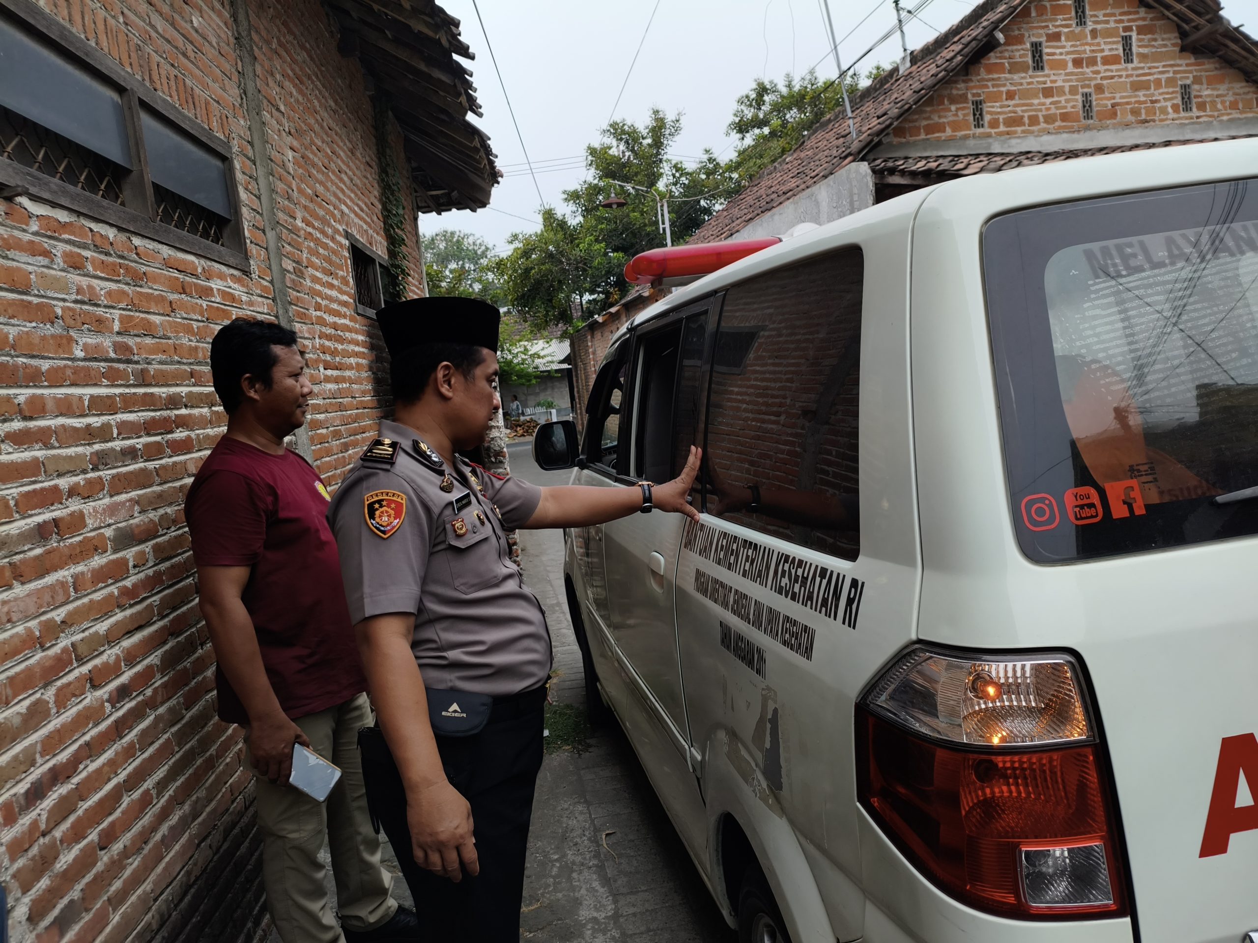 Perempuan 48 Tahun Ditemukan Meninggal di Sofa Rumah Perumahan Jombang, Polisi Selidiki Penyebabnya
