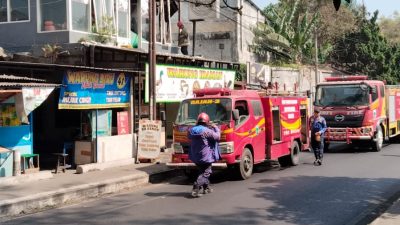 Rumah Makan Idaman Kota Batu Terbakar, Diduga Dipicu Charger HP