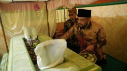 Jelang HUT ke-25 Kota Batu, Wawali Heli Ziarah ke Makam Mbah Patok Songgoriti