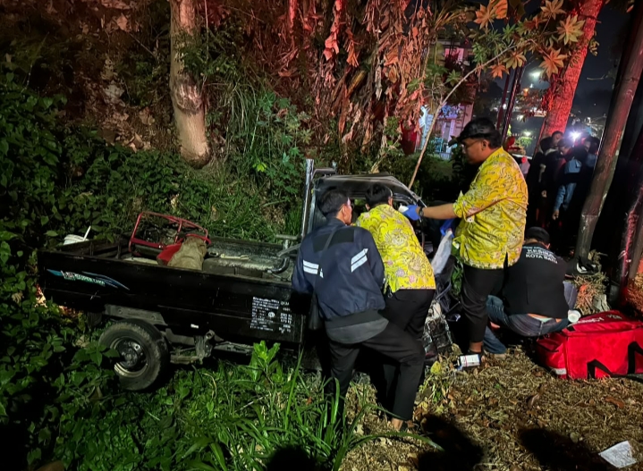 Pikap Terjun ke Jurang Susuh Kota Batu, Dua Korban Dievakuasi