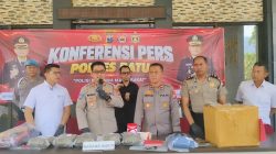 Polres Batu Tangkap Pria Asal Pujon, Diduga Edarkan 5 Kilogram Ganja Lewat Ekspedisi