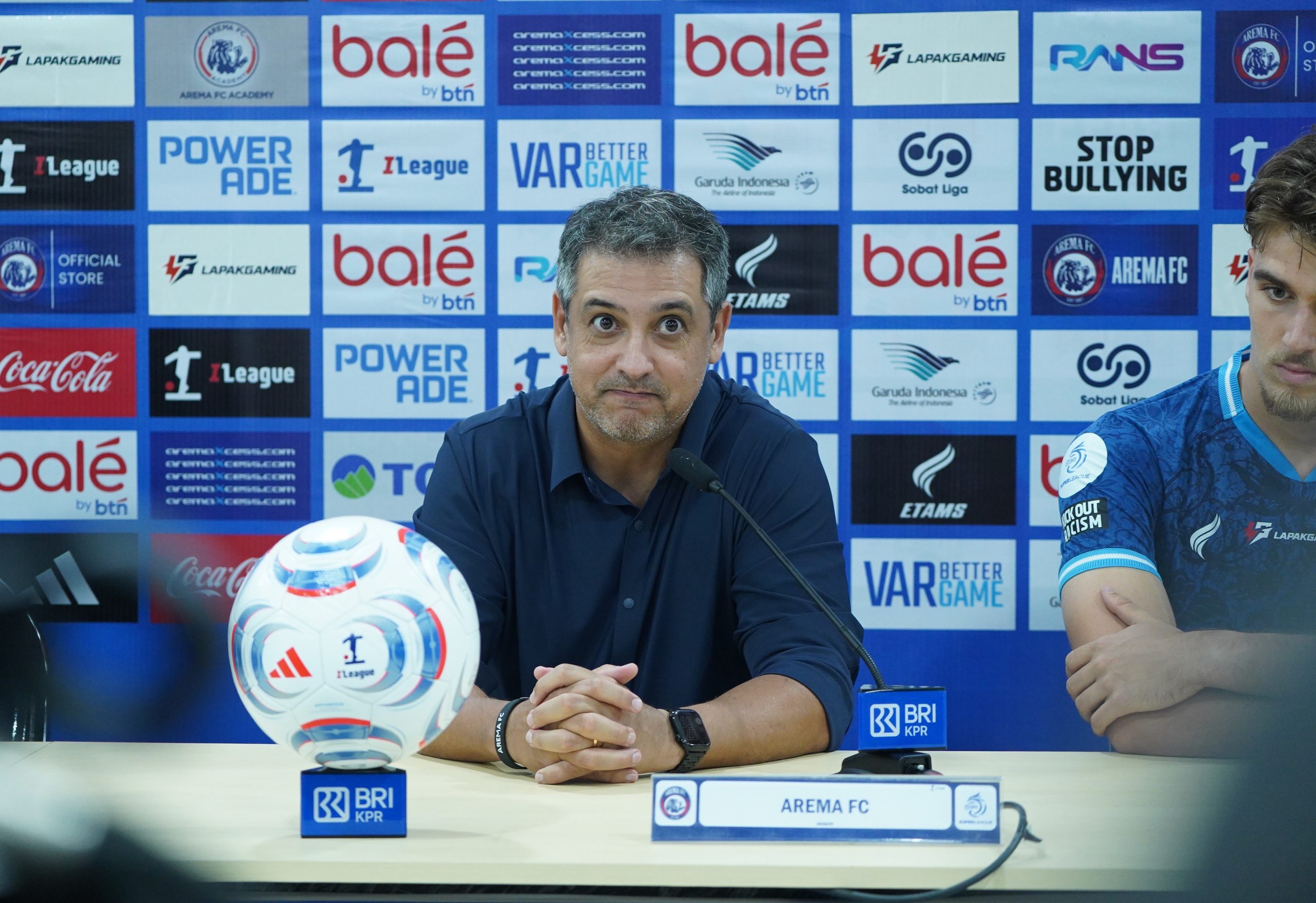 Arema FC Resmi Pecat Marcos Santos, Andre Caldas Ditunjuk sebagai Pelatih Interim
