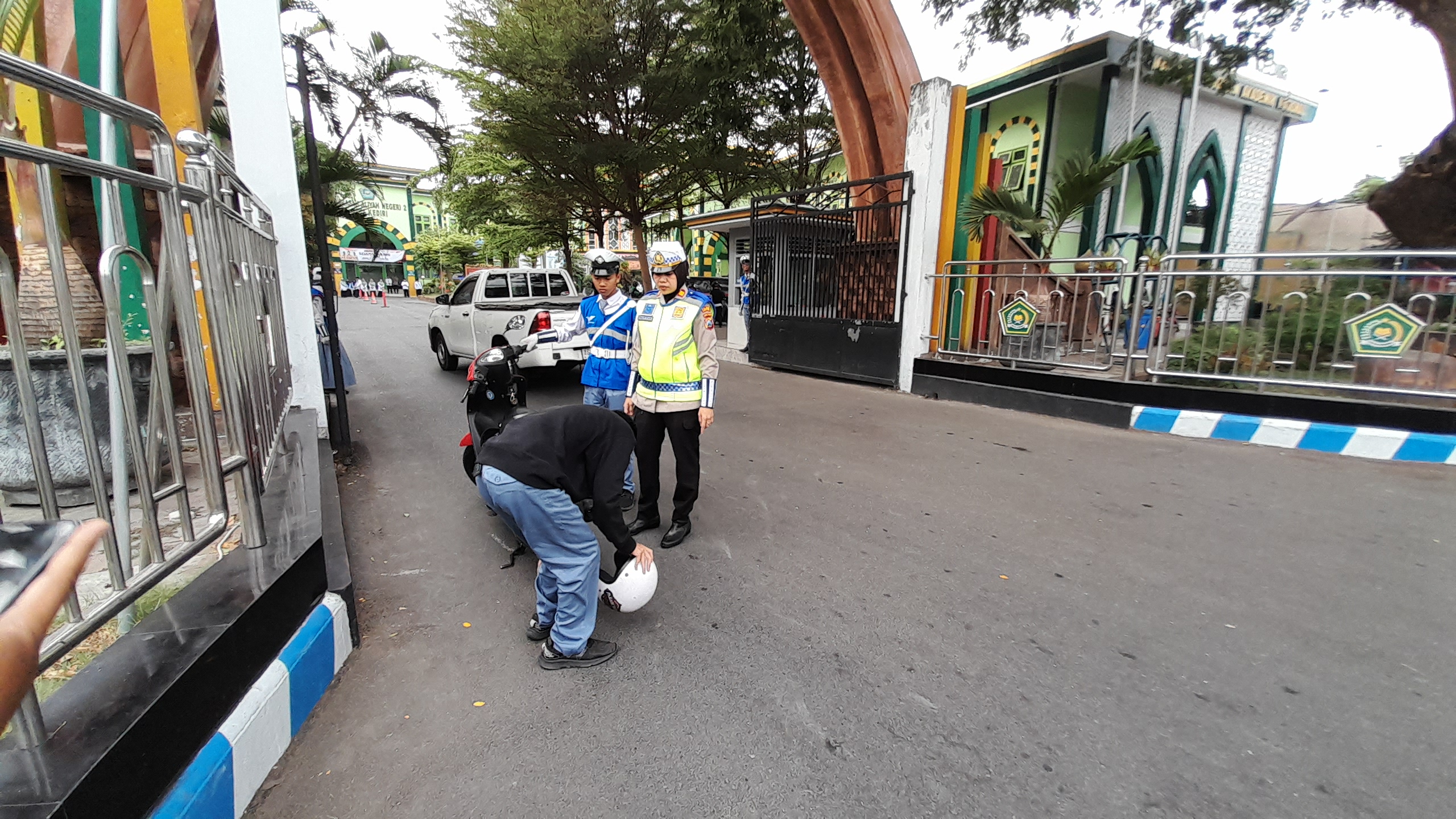 Pelajar Kediri Terjaring Pakai Knalpot Brong, Motor Ditahan hingga Diganti Standar