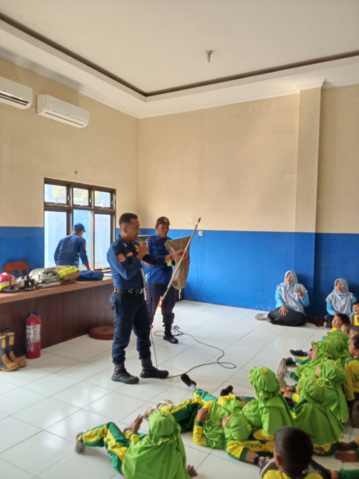 Puluhan Siswa TK di Pare Belajar Cegah Kebakaran Sejak Dini