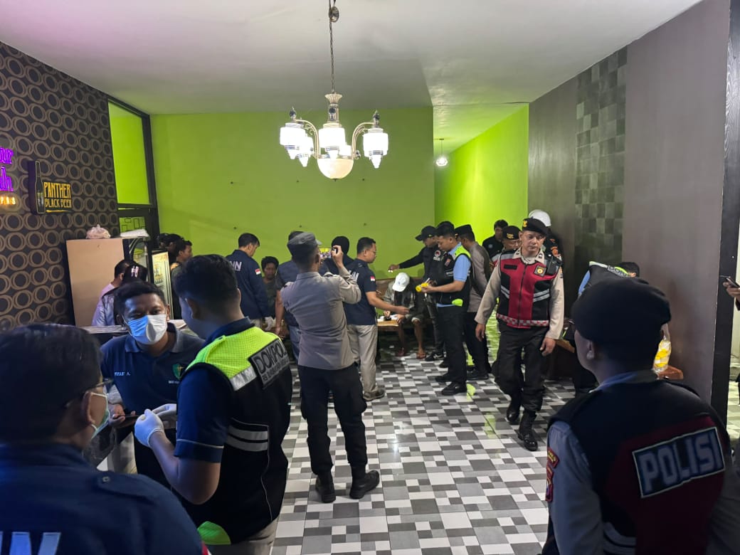 Polres Nganjuk Gelar Tes Urine Mendadak di Tempat Hiburan Malam, 28 Orang Dinyatakan Negatif