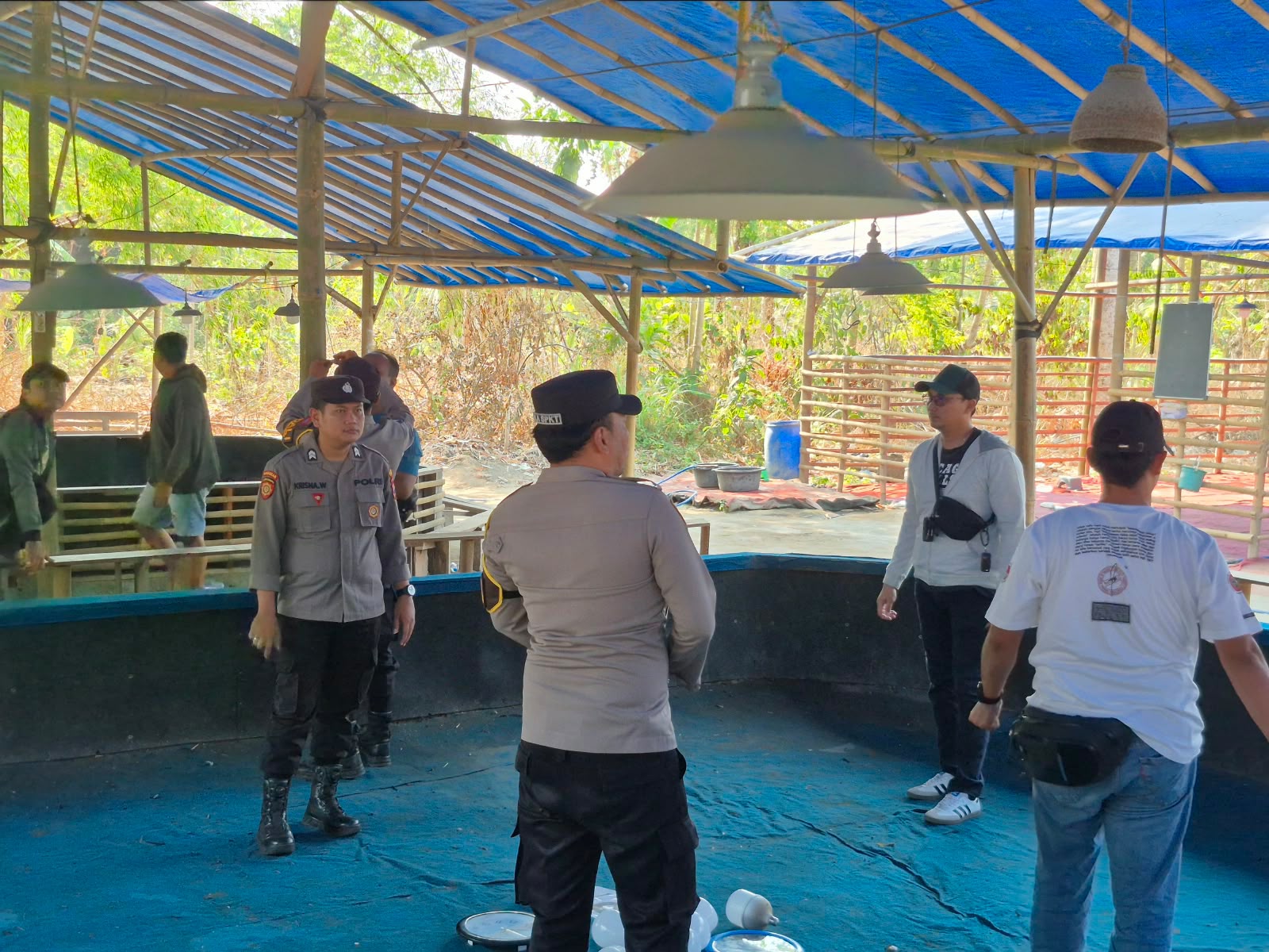 Respons Aduan 110, Polres Blitar Kota Cek Dugaan Arena Sabung Ayam di Srengat