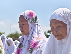 Kemarau Panjang, 3.200 Santri Wali Songo Ngabar Ponorogo Gelar Sholat Istisqa