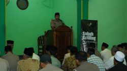 Subuh Keliling di Pare, Kapolres Kediri Ajak Warga Aktifkan Kembali Poskamling