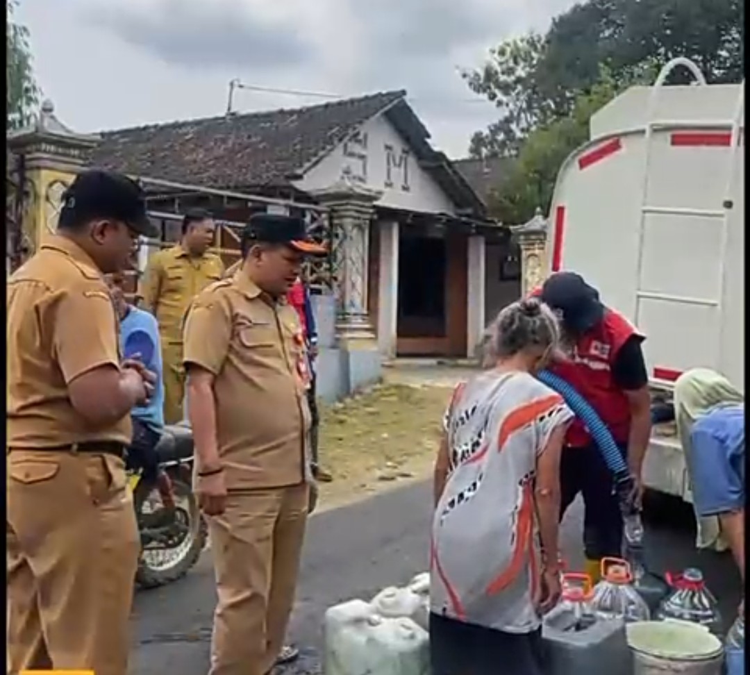 Kemarau Meluas, BPBD Kabupaten Kediri Suplai Air Bersih untuk 261 Warga di Kepung