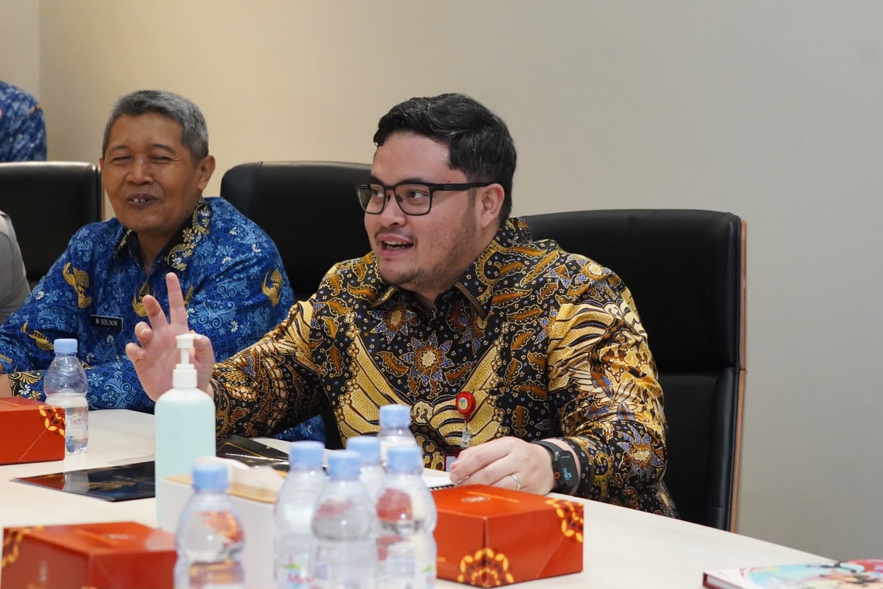Mas Dhito Komitmen Wujudkan Embarkasi Haji 2027, Rakor Lintas Sektor Digelar