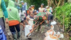 TNI dan Petani Gotong Royong Bersihkan Irigasi, Dukung Ketahanan Pangan di Blitar
