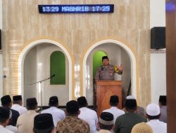 Sambangi Jamaah Masjid Hidayatullah, Bhabinkamtibmas Wonotirto Ajak Warga Jaga Kamtibmas