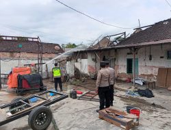 Diduga Korsleting Listrik, Gudang Padi di Talun Blitar Terbakar