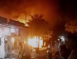 Toko Bangunan di Wonodadi Blitar Terbakar, Kerugian Ditaksir Capai Rp 100 Juta