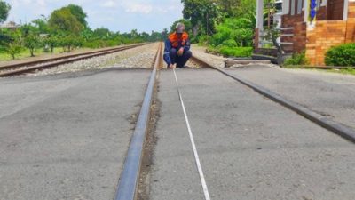 KAI Perbaiki Tiga Perlintasan Kereta Api di Kabupaten Kediri, Ini Lokasi dan Jadwalnya