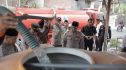 Polres Blitar dan BPBD Salurkan Air Bersih untuk Warga Terdampak Kekeringan di Panggungrejo