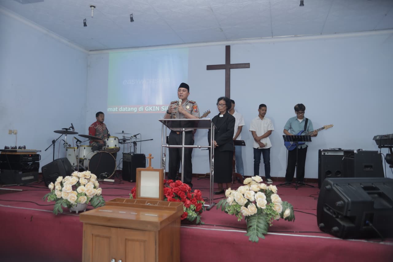 Minggu Kasih di Gereja GKIN Siloam, Kapolres Blitar Ajak Jemaat Jaga Kamtibmas