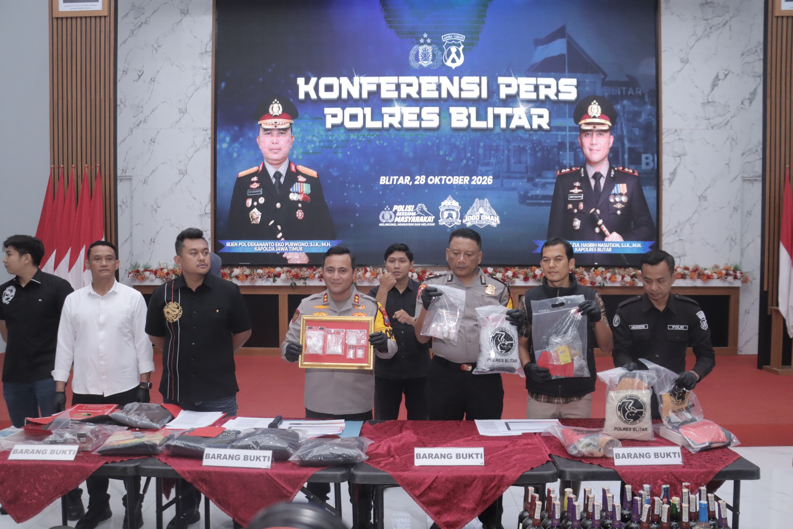 Polres Blitar Bongkar 5 Kasus Narkoba dan Okerbaya, 8 Tersangka Ditangkap